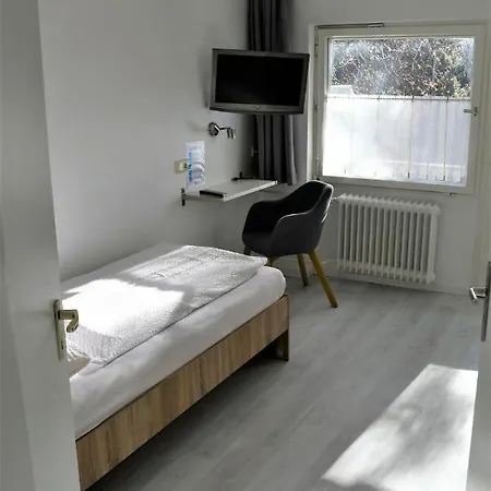 Haus Am Bach 호텔 2*