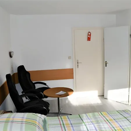 Haus Am Bach Hotell 2*