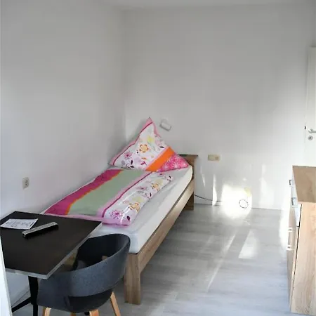 Haus Am Bach 호텔 2*
