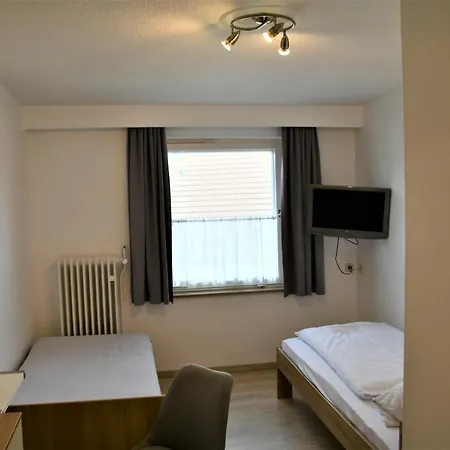 Haus Am Bach 호텔 2*