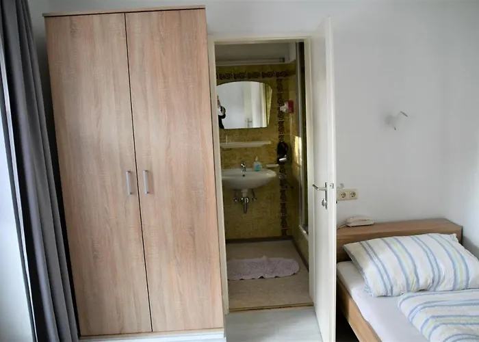 Haus Am Bach Hotel 2*