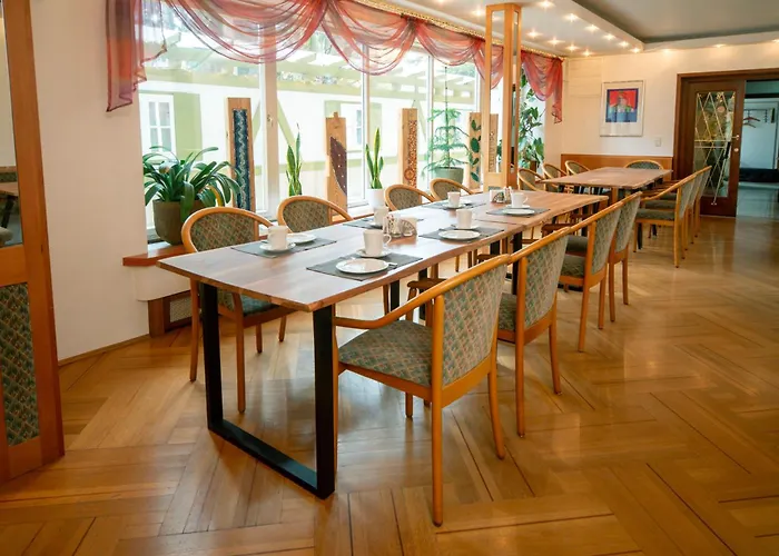 Hotel Haus Am Bach 2*